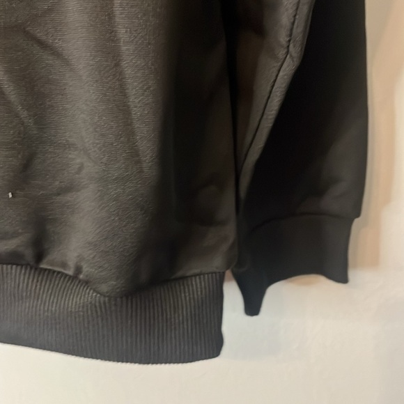 NWT Ariat Denim SWEATSHIRT Sz Medium Crew Neck Black Bull Denim Longhorn - Picture 3 of 6